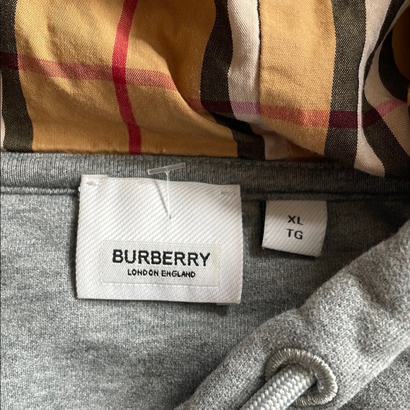 Burberry Gray Hoodie with Plaid Lining Size XL - Picture 5 of 6